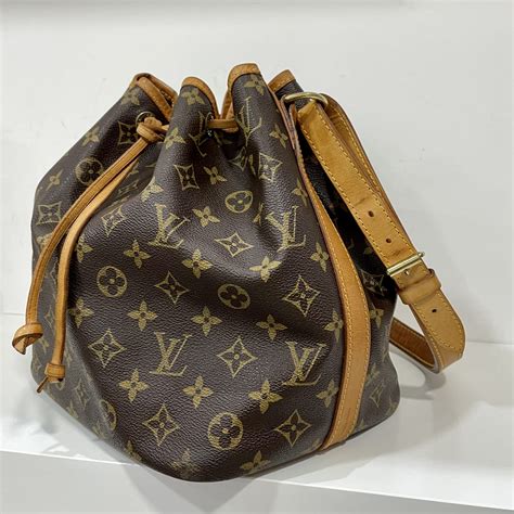 louis vuitton prezzi borse|louis vuitton borse secchiello.